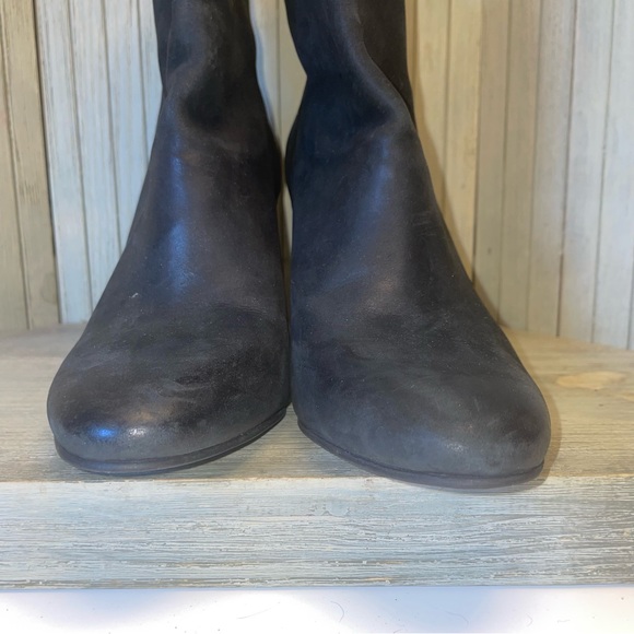 Flawless Lucky Brand Black Super Soft Leather Heeled Boots 7.5M - Picture 2 of 8